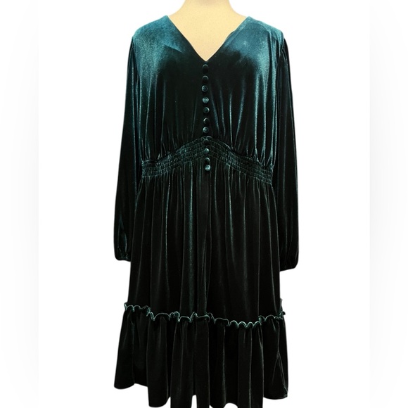 NWT from Taylor green velvet tiered boho dress - Picture 3 of 14
